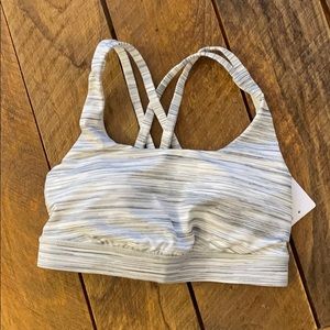Lululemon Energy Bra size 4 NWT